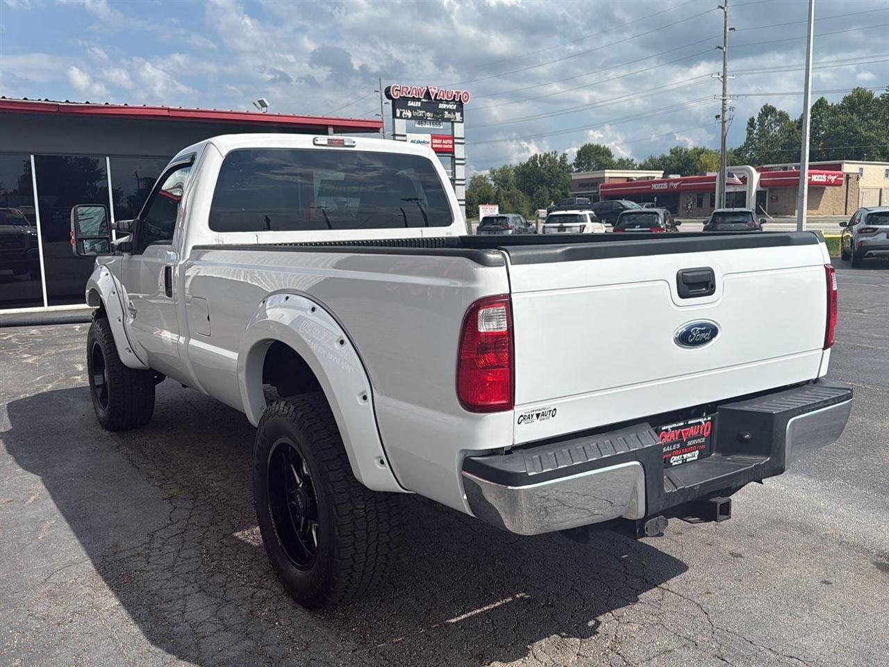 Ford Super Duty F-350 SRW 4WD Reg Cab 137" XL 2016