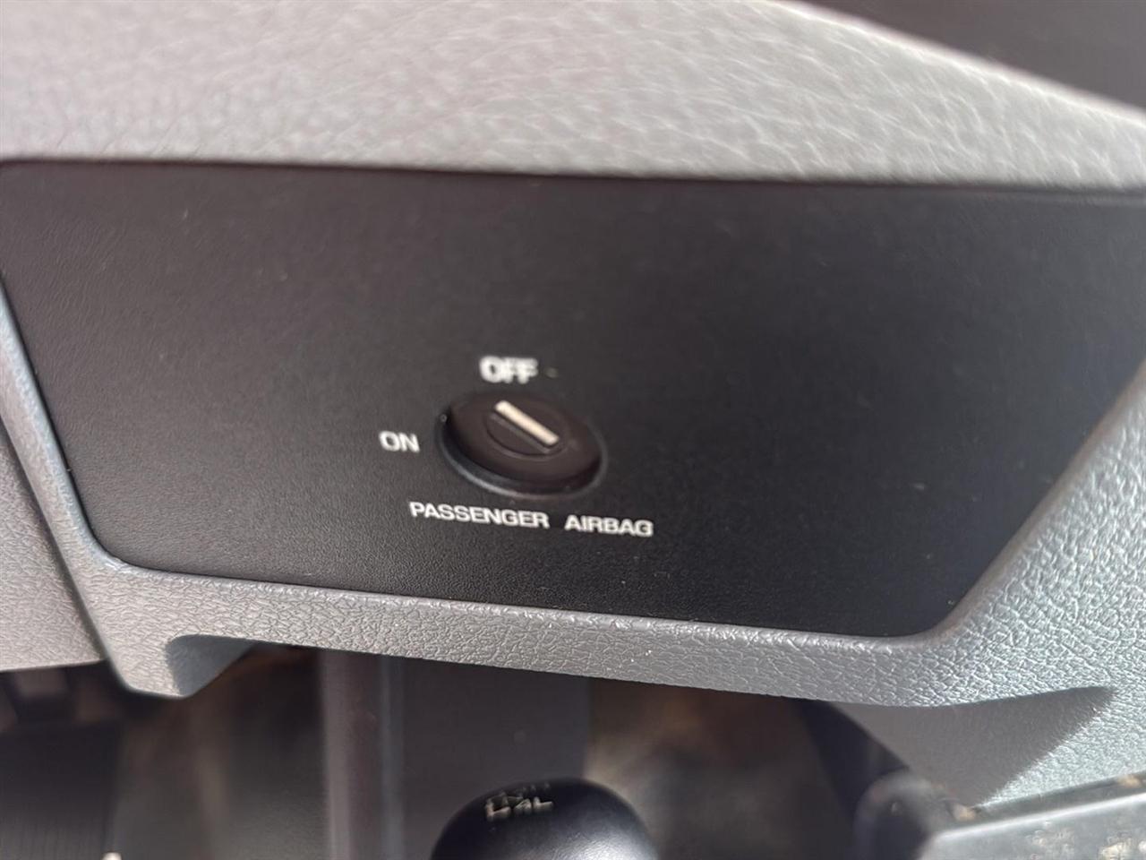 Ford Super Duty F-350 SRW 4WD Reg Cab 137" XL 2016