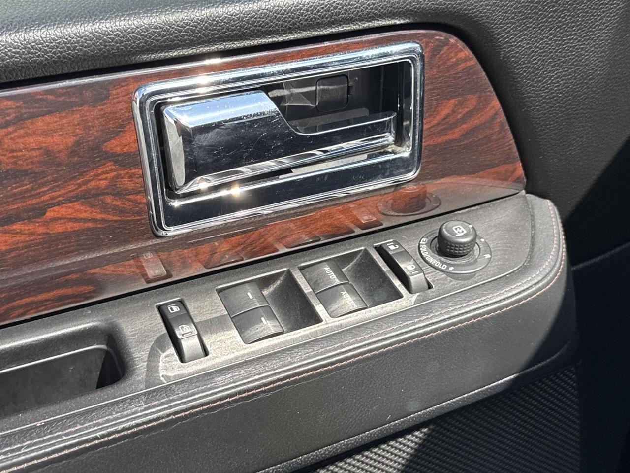 Lincoln Navigator 4WD 4dr Reserve 2016
