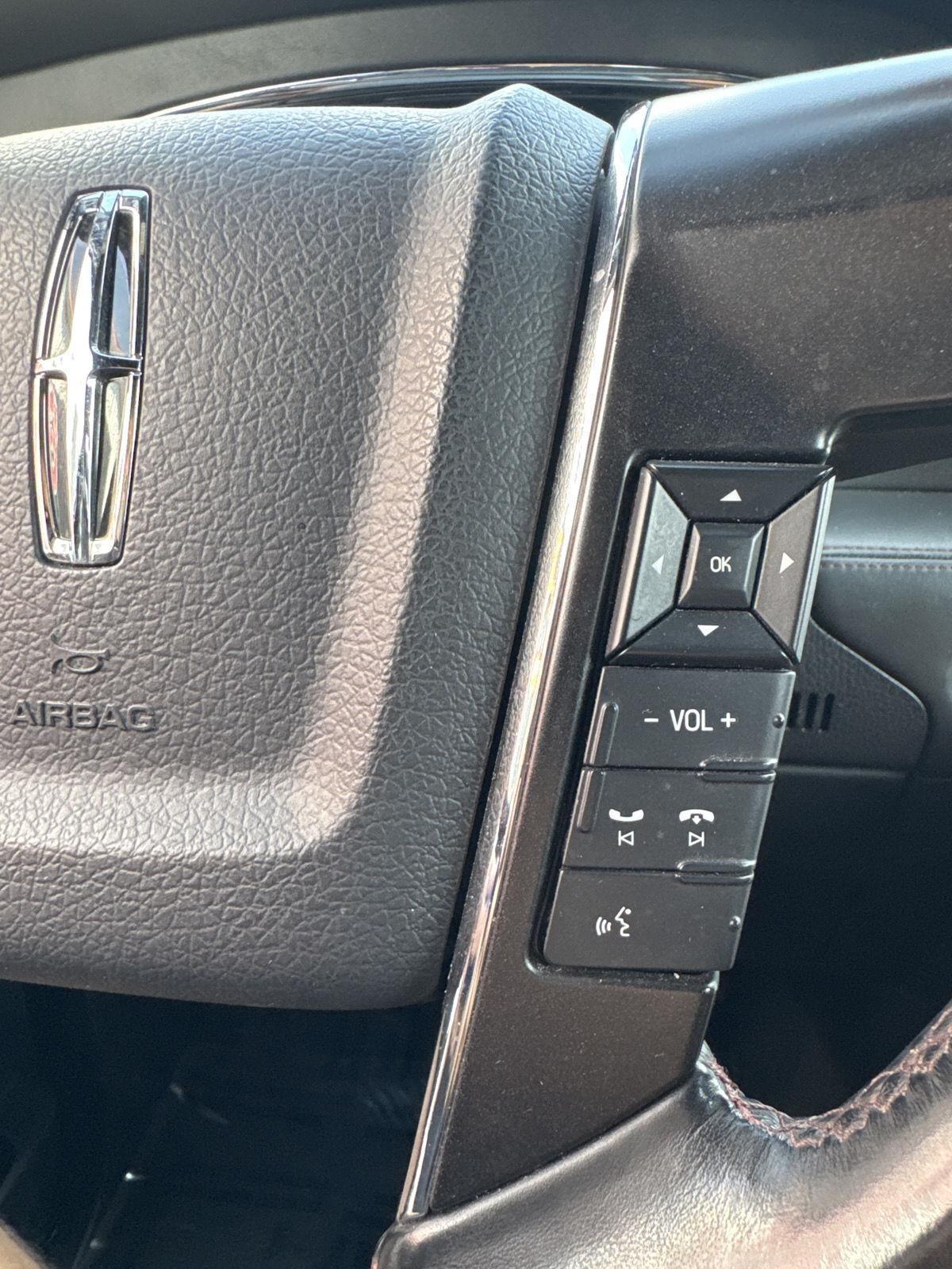 Lincoln Navigator 4WD 4dr Reserve 2016