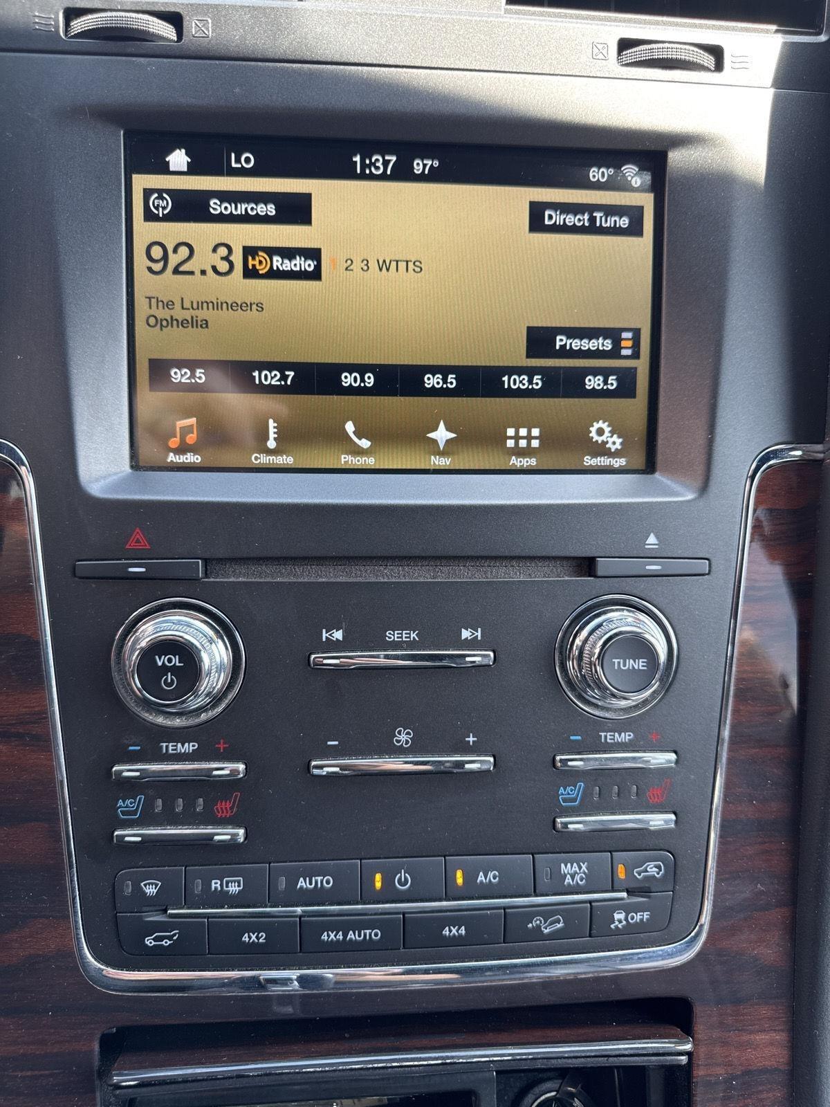 Lincoln Navigator 4WD 4dr Reserve 2016
