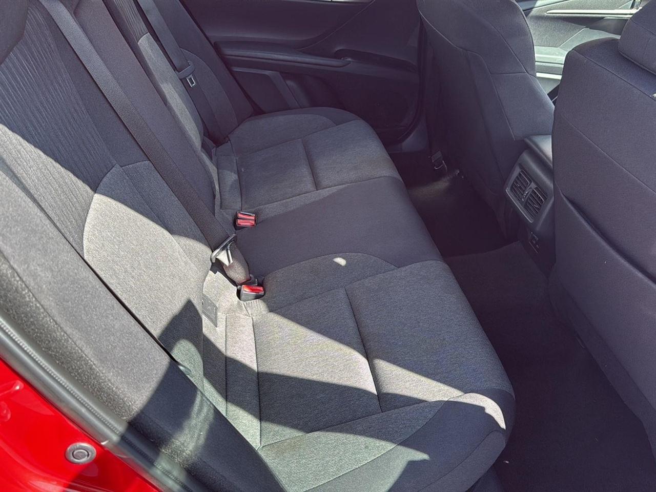 Toyota Camry XLE (Natl) 2025