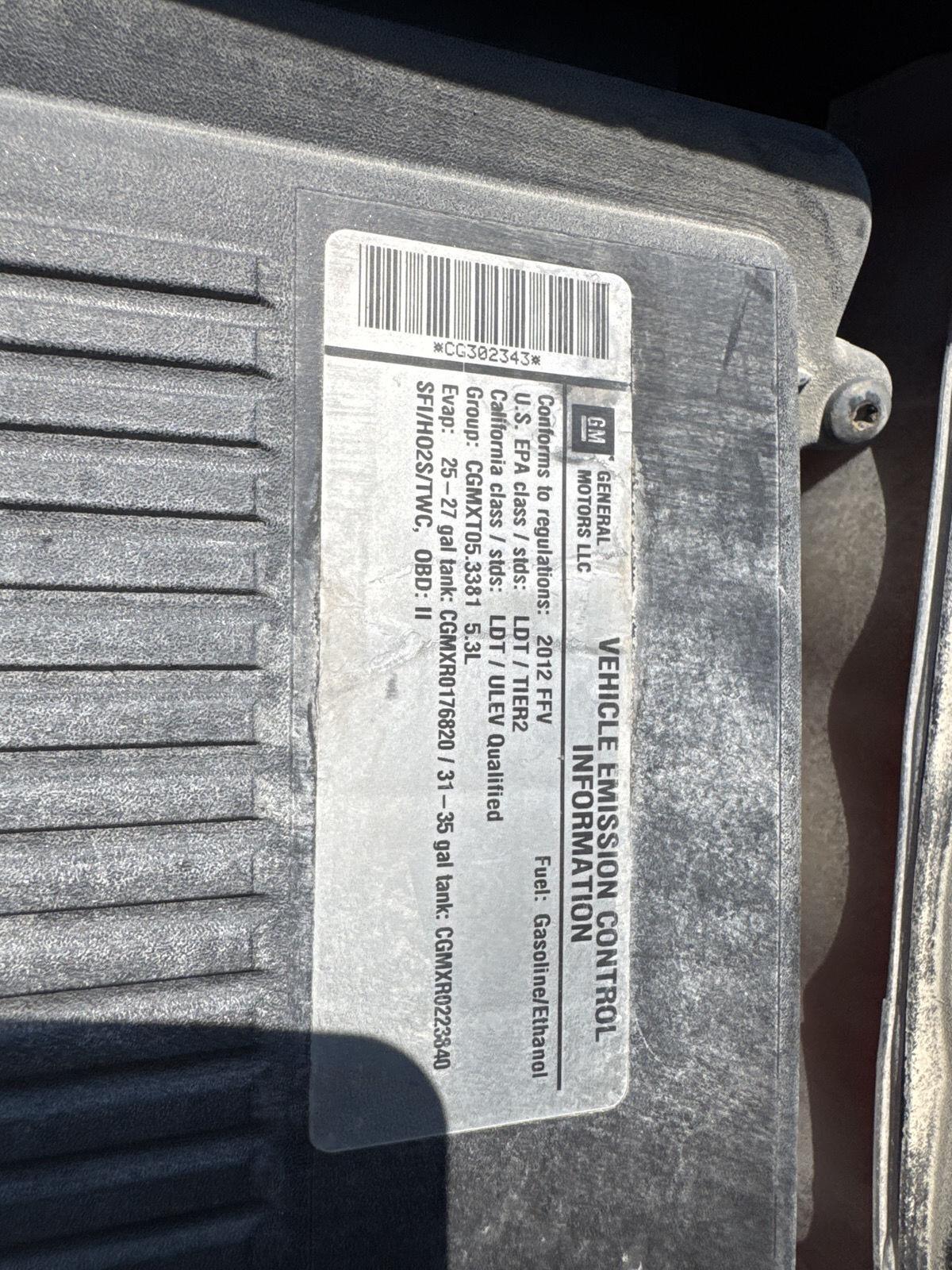 Chevrolet Avalanche 4WD Crew Cab LS 2012