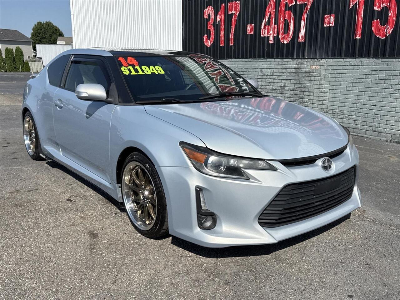 Scion tC 2dr HB Man (Natl) 2014