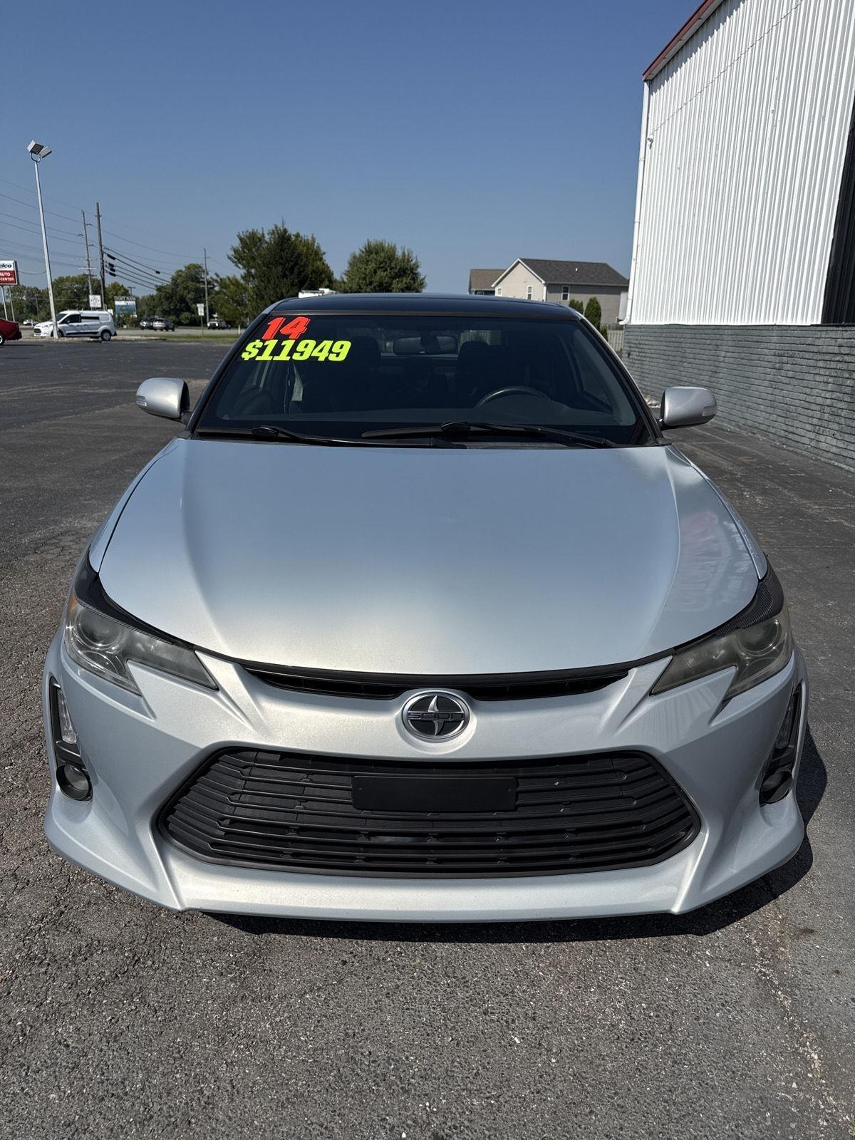 Scion tC 2dr HB Man (Natl) 2014