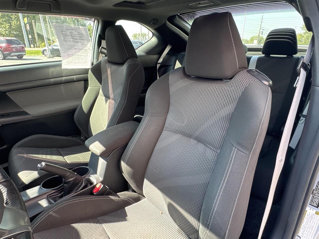Scion tC 2dr HB Man (Natl) 2014