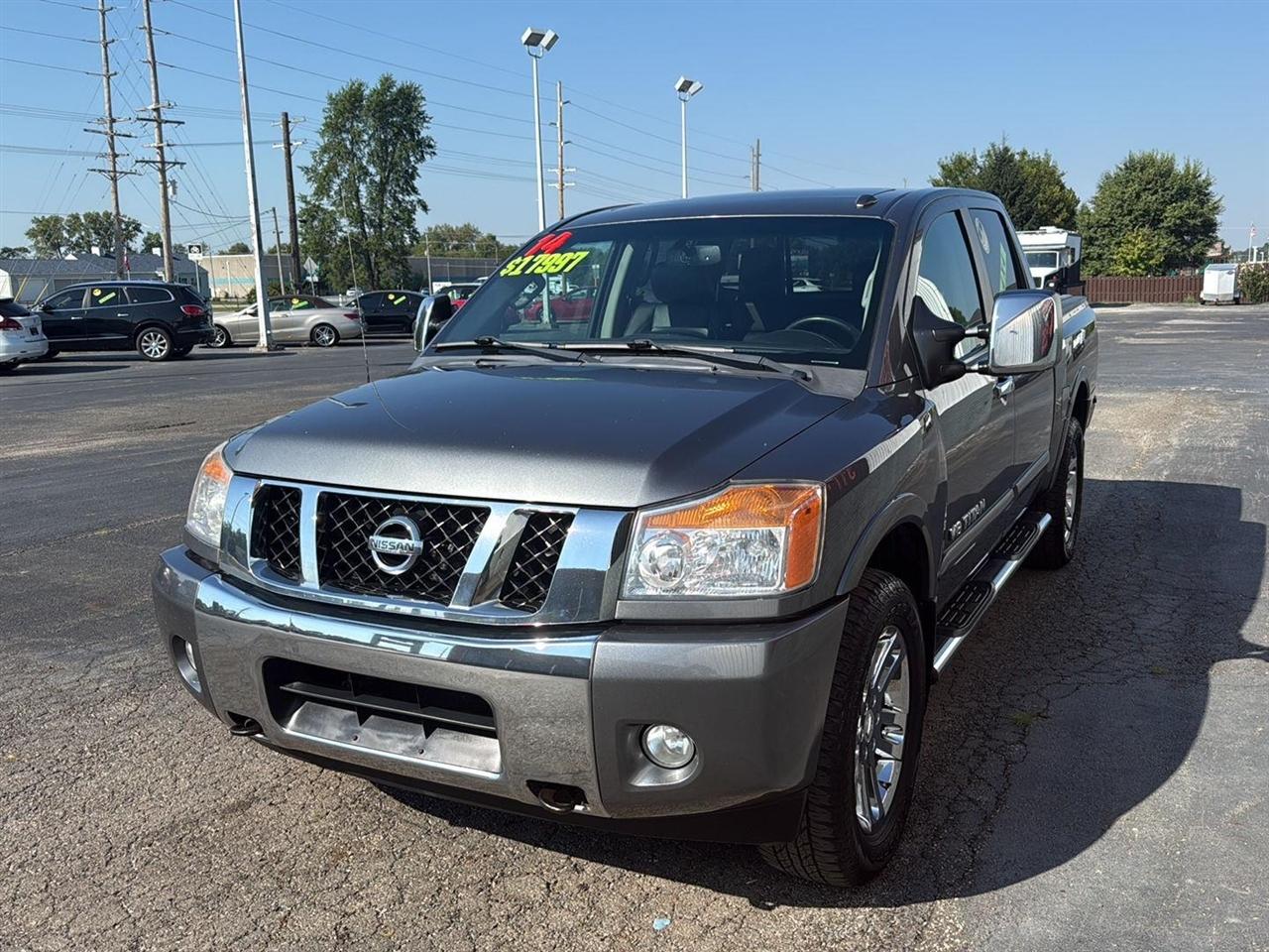 Nissan Titan 4WD Crew Cab SWB PRO-4X 2014