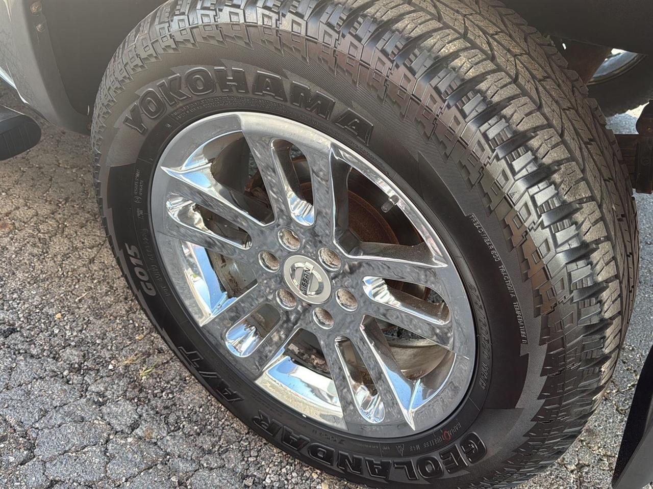 Nissan Titan 4WD Crew Cab SWB PRO-4X 2014