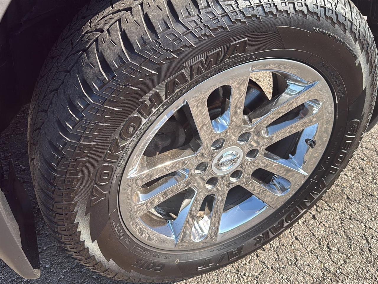 Nissan Titan 4WD Crew Cab SWB PRO-4X 2014