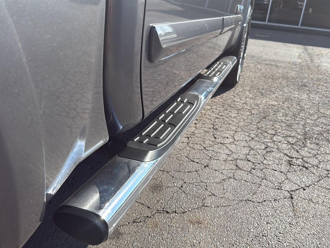 Nissan Titan 4WD Crew Cab SWB PRO-4X 2014