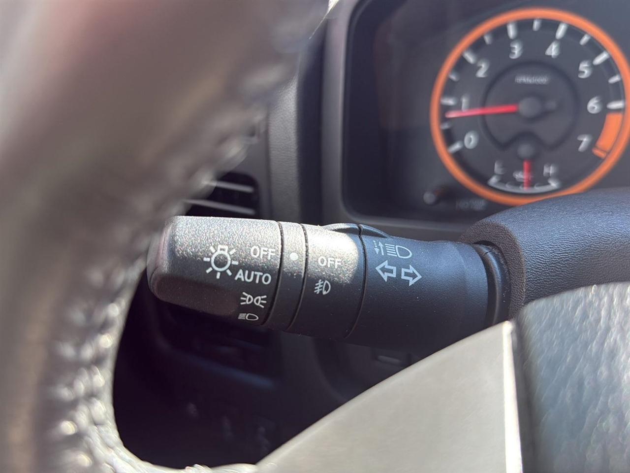 Nissan Titan 4WD Crew Cab SWB PRO-4X 2014