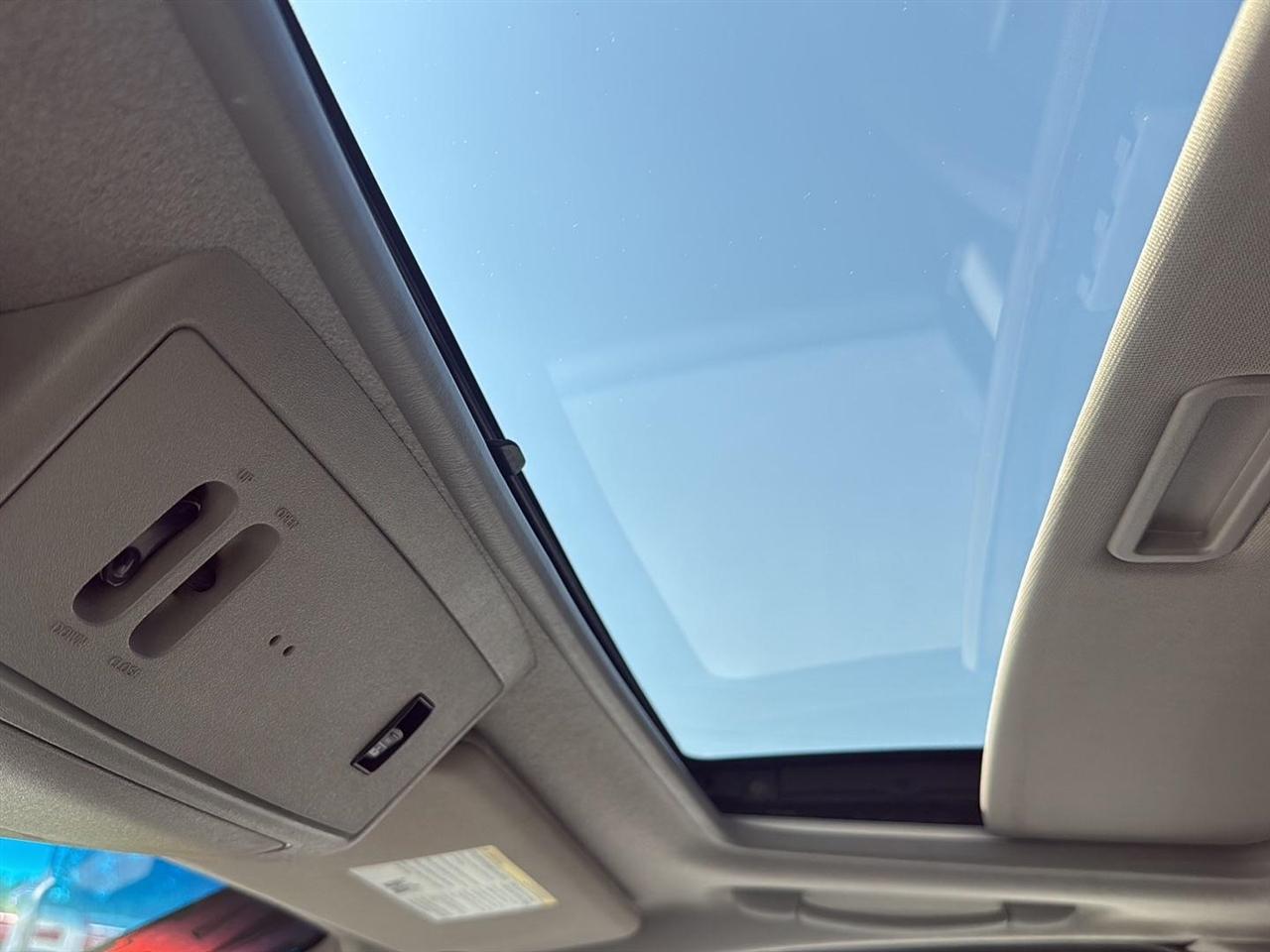 Nissan Titan 4WD Crew Cab SWB PRO-4X 2014