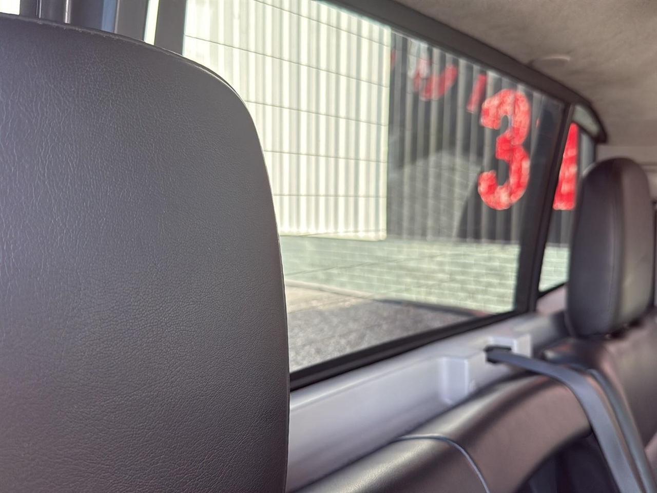 Nissan Titan 4WD Crew Cab SWB PRO-4X 2014