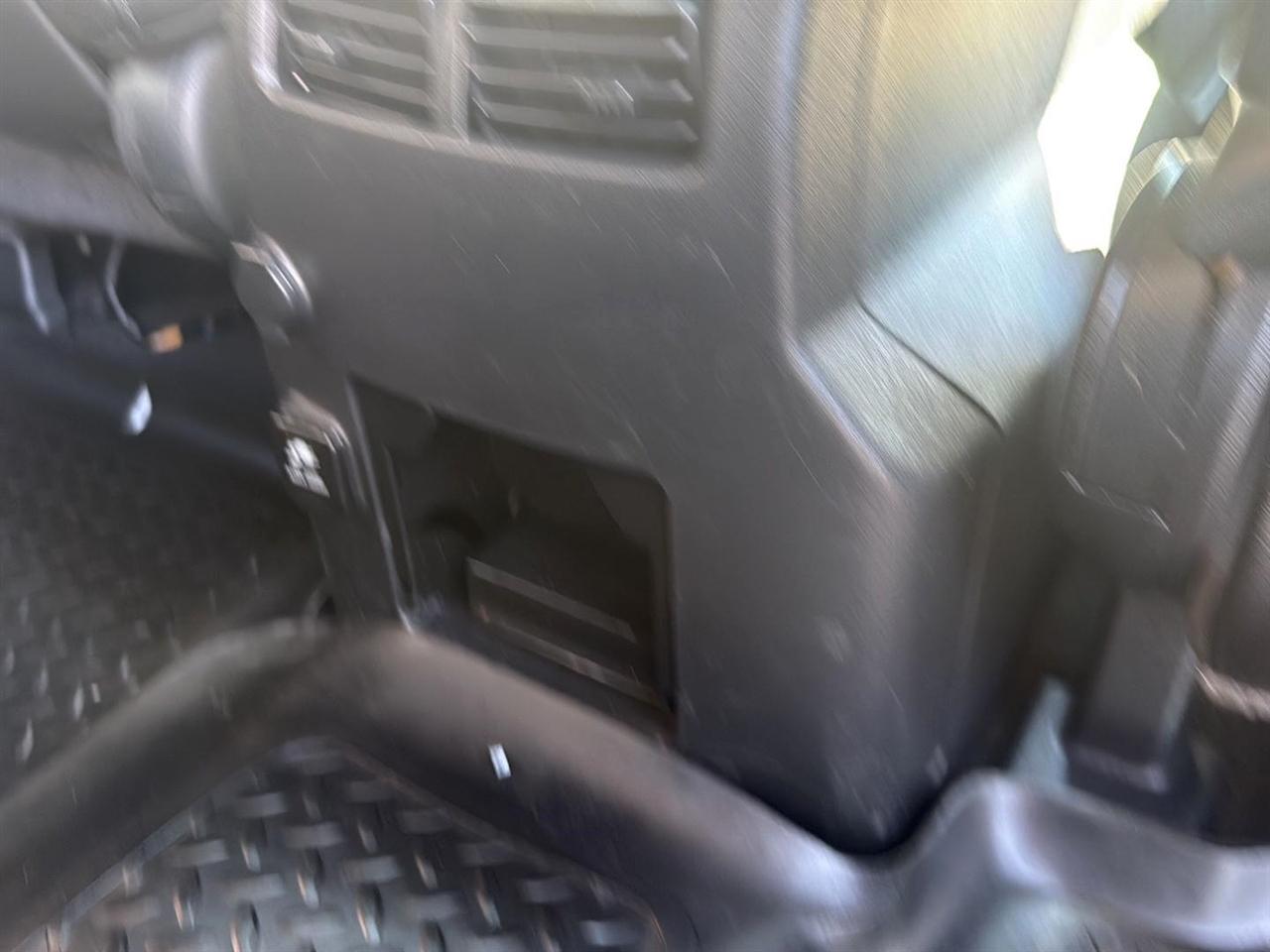 Nissan Titan 4WD Crew Cab SWB PRO-4X 2014