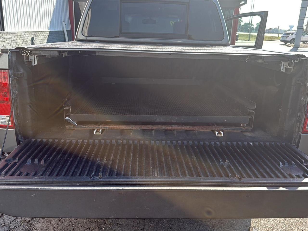 Nissan Titan 4WD Crew Cab SWB PRO-4X 2014