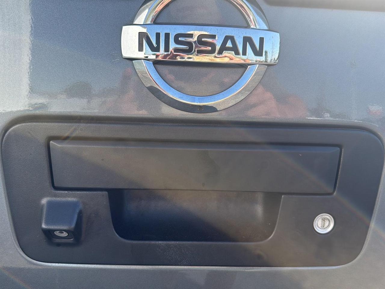 Nissan Titan 4WD Crew Cab SWB PRO-4X 2014