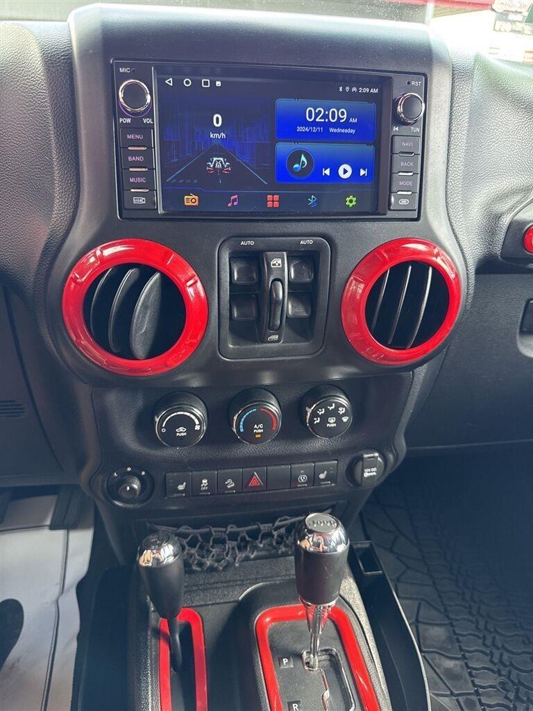 Jeep Wrangler Unlimited 4WD 4dr Freedom Edition *Ltd Avail* 2013