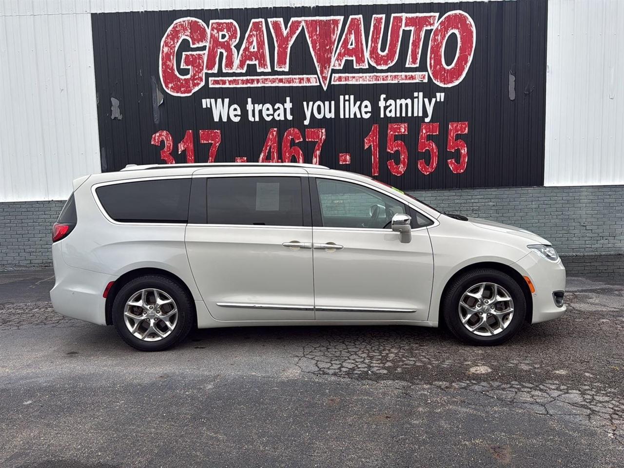 2017 Chrysler Pacifica Limited FWD