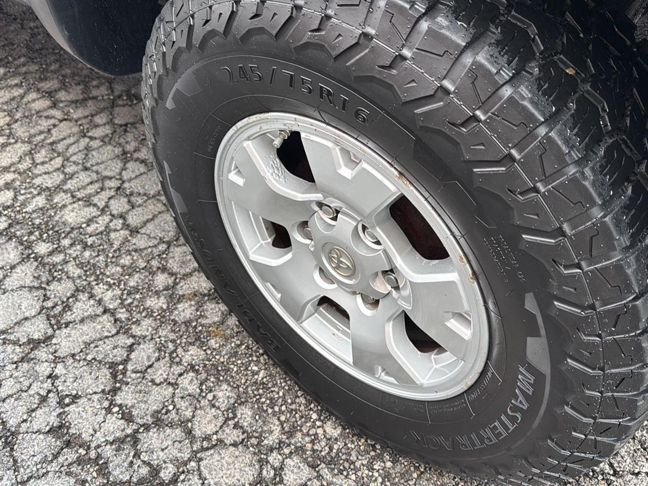 Toyota Tacoma Reg Cab Auto 4WD 2013