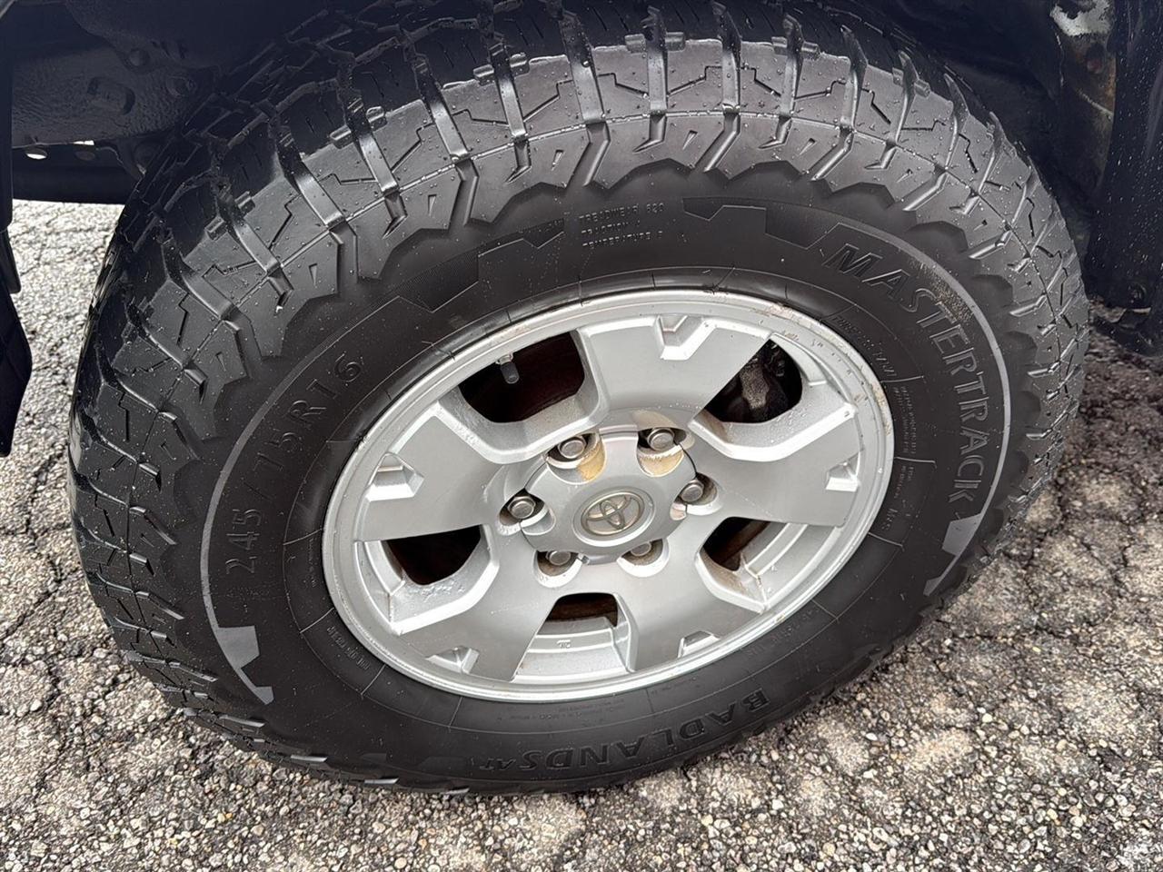 Toyota Tacoma Reg Cab Auto 4WD 2013