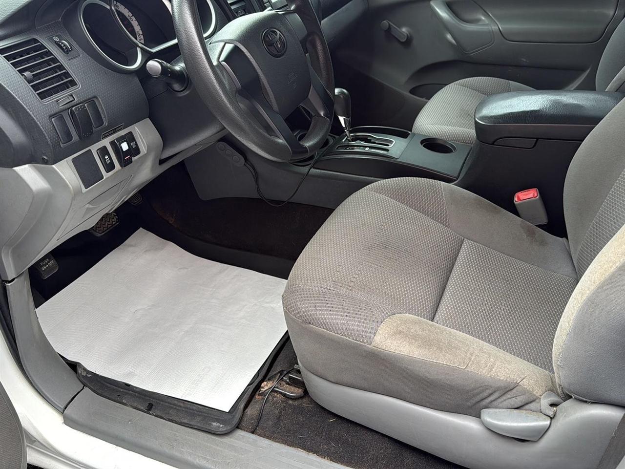 Toyota Tacoma Reg Cab Auto 4WD 2013