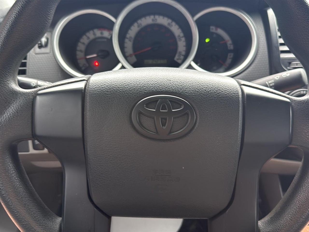 Toyota Tacoma Reg Cab Auto 4WD 2013