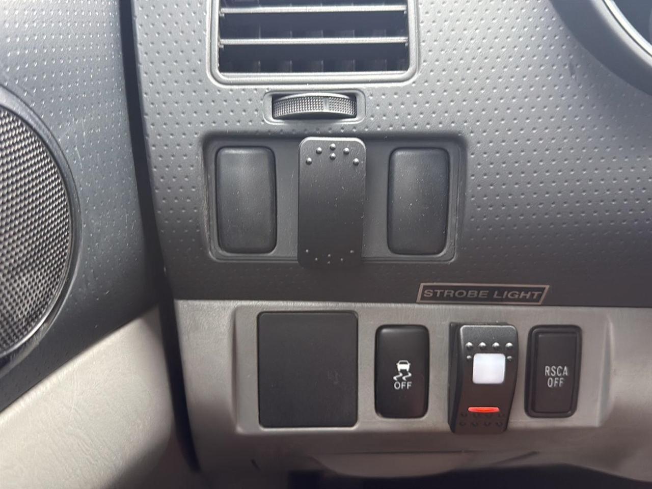 Toyota Tacoma Reg Cab Auto 4WD 2013