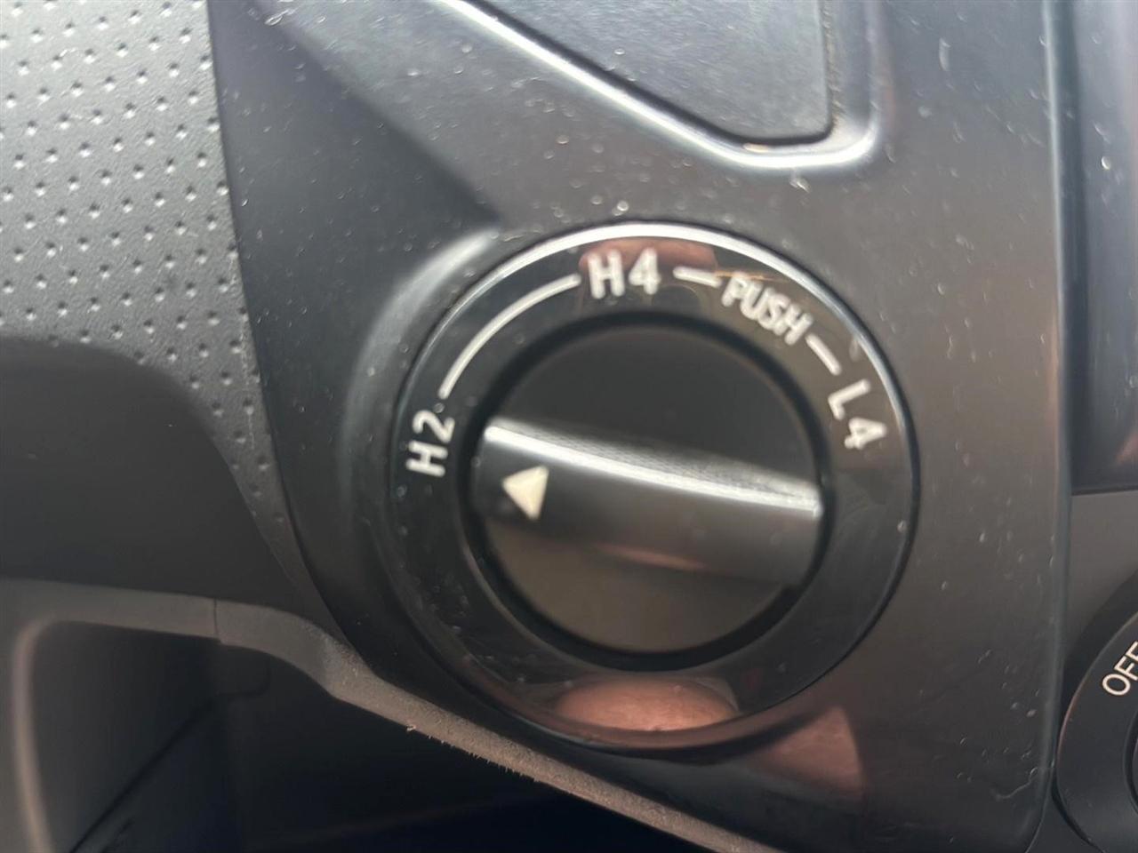 Toyota Tacoma Reg Cab Auto 4WD 2013