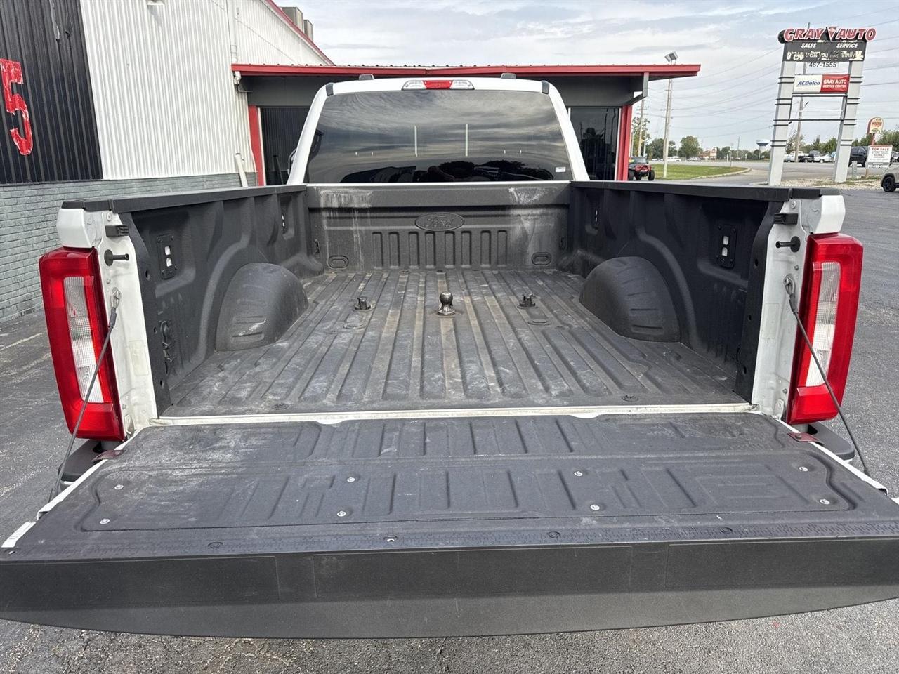 Ford Super Duty F-350 DRW Crew Cab 172" XLT 4WD 2026