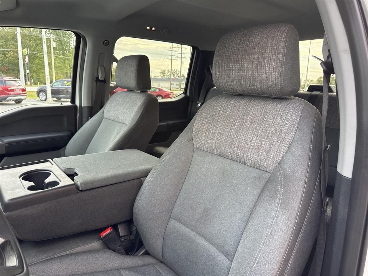 Ford Super Duty F-350 DRW Crew Cab 172" XLT 4WD 2026