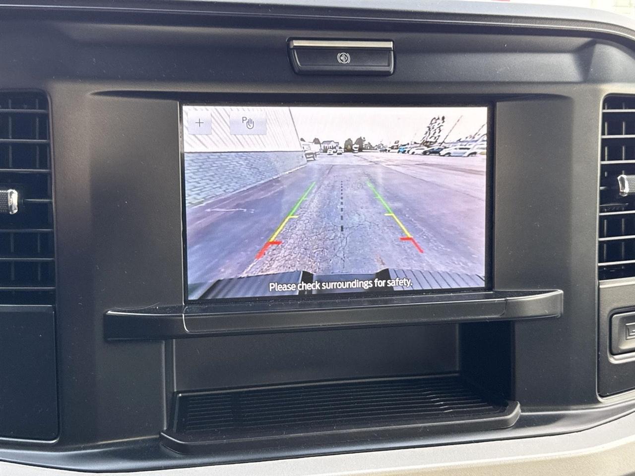 Ford Super Duty F-350 DRW Crew Cab 172" XLT 4WD 2026
