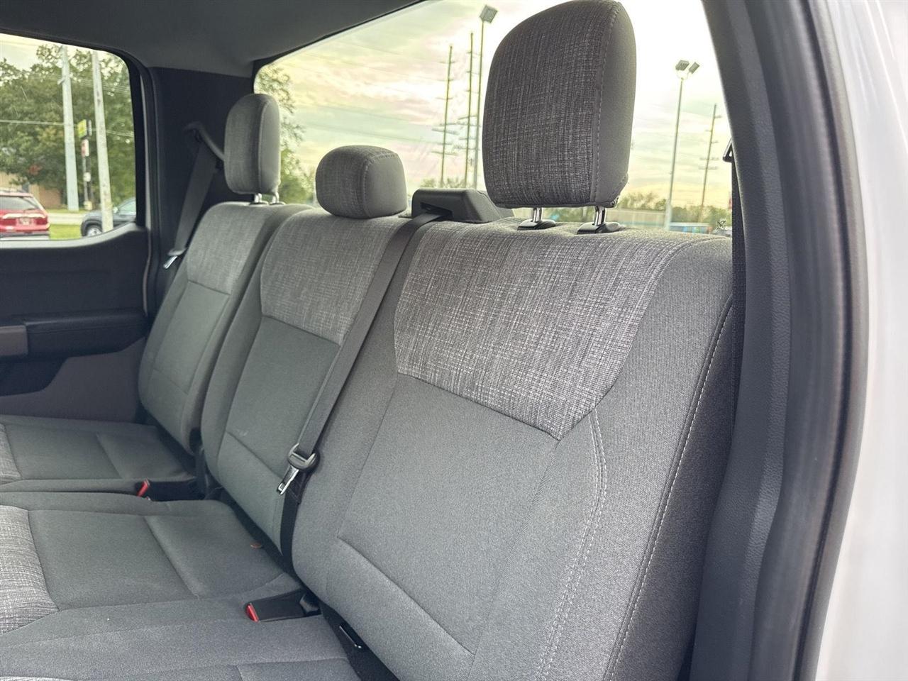 Ford Super Duty F-350 DRW Crew Cab 172" XLT 4WD 2026