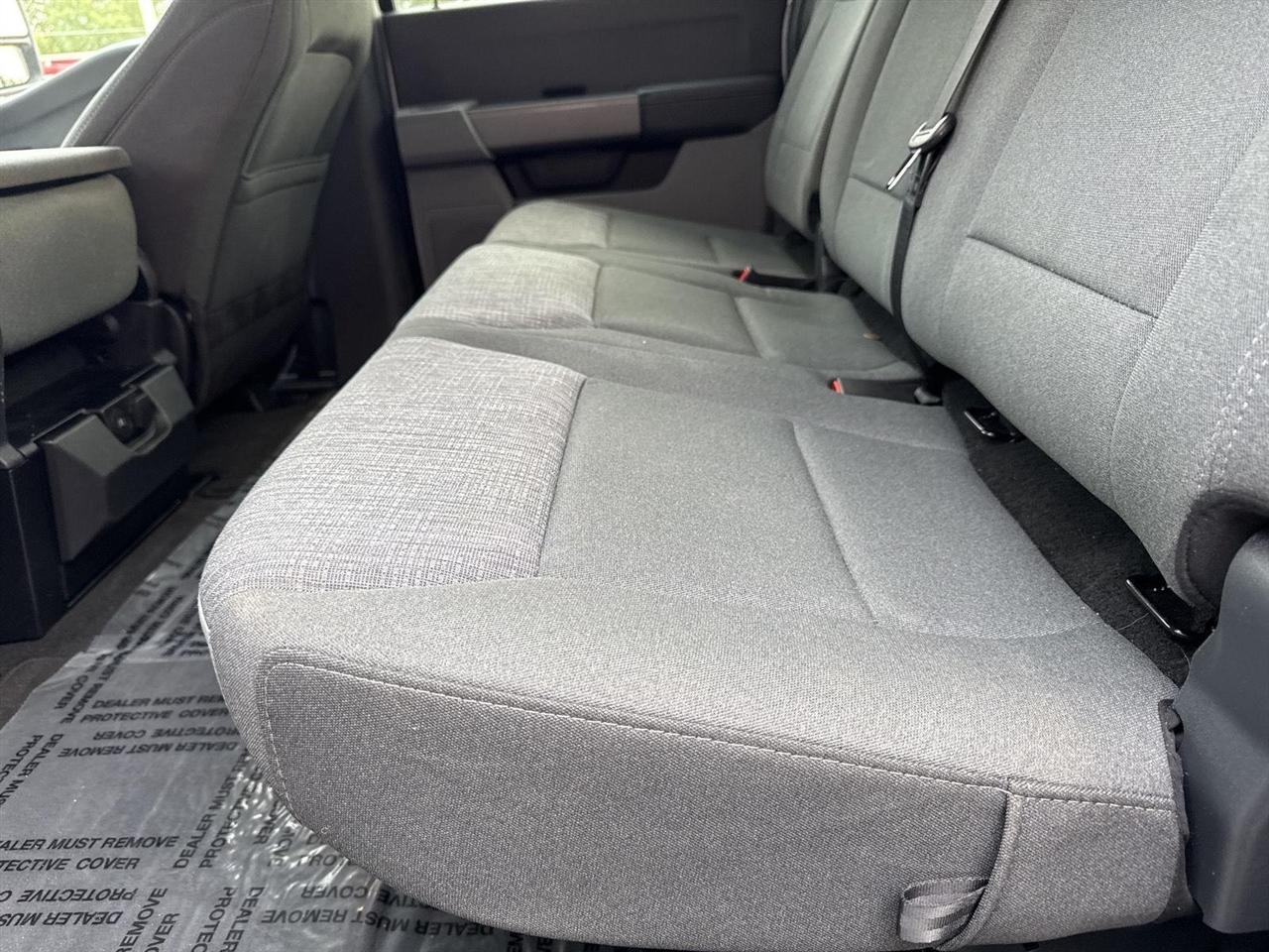 Ford Super Duty F-350 DRW Crew Cab 172" XLT 4WD 2026