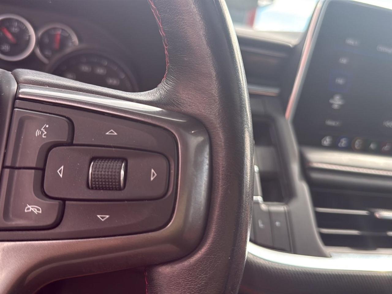 Chevrolet Suburban 4WD 4dr RST 2021
