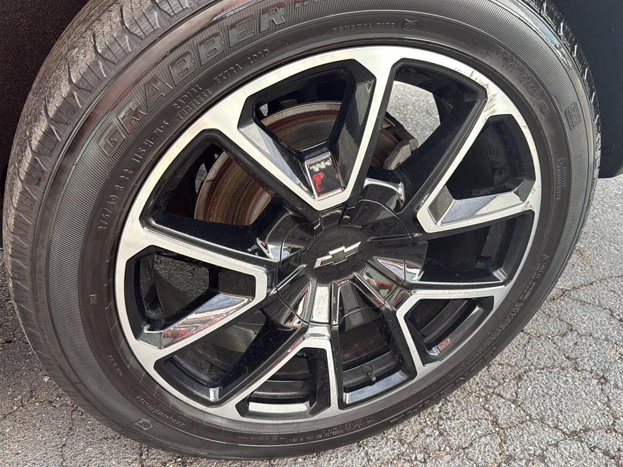 Chevrolet Suburban 4WD 4dr RST 2021