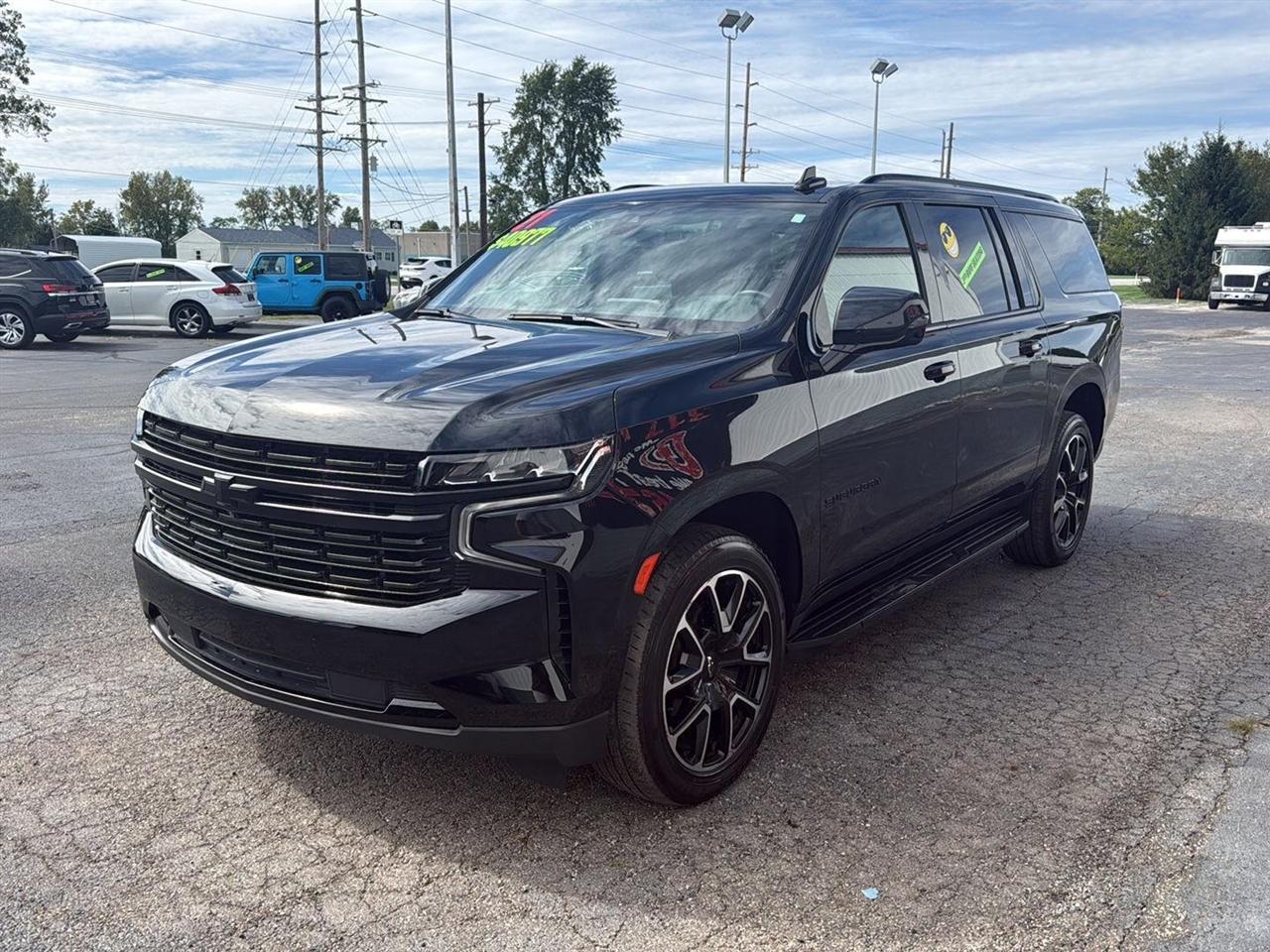 Chevrolet Suburban 4WD 4dr RST 2021