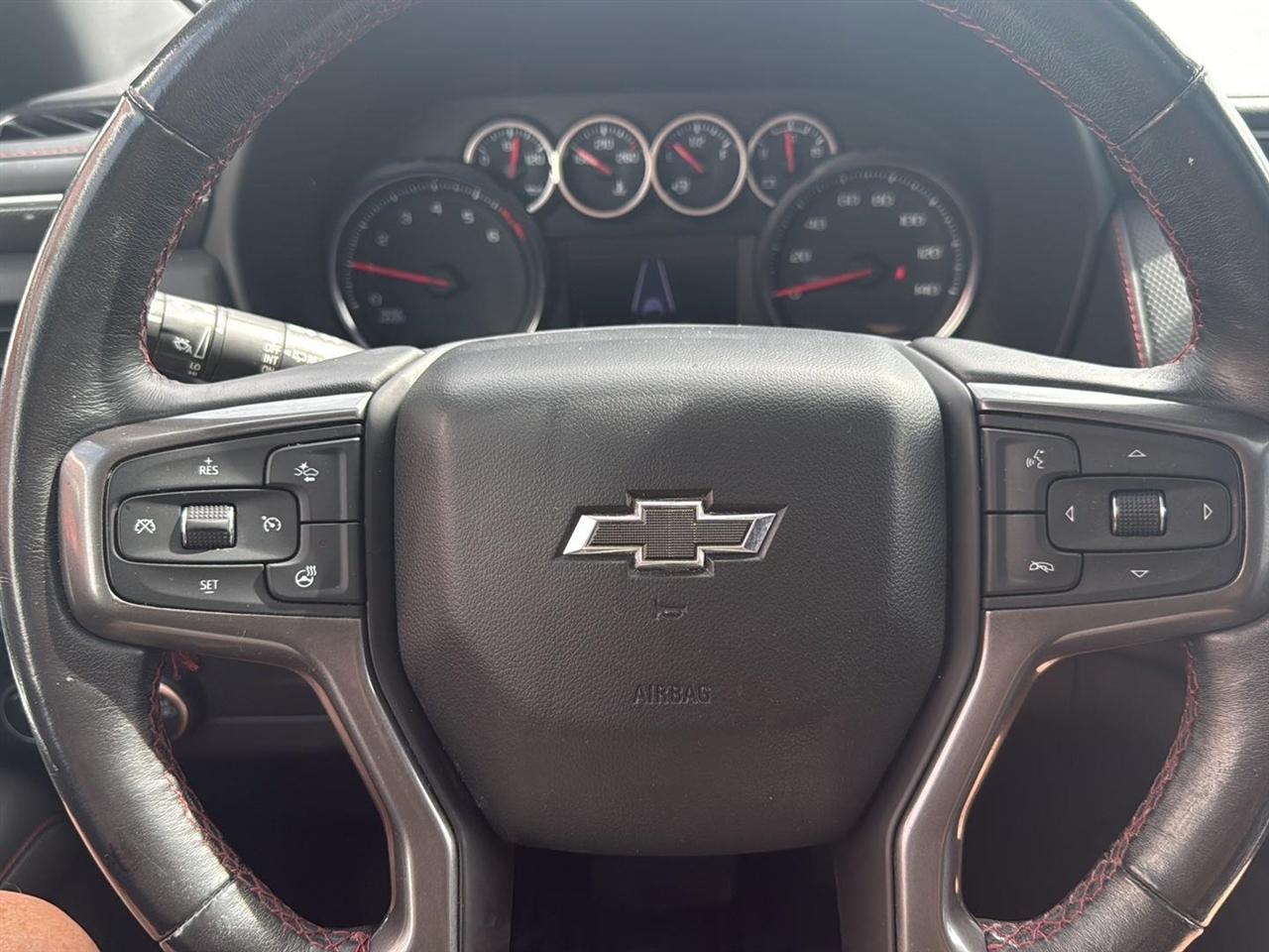 Chevrolet Suburban 4WD 4dr RST 2021