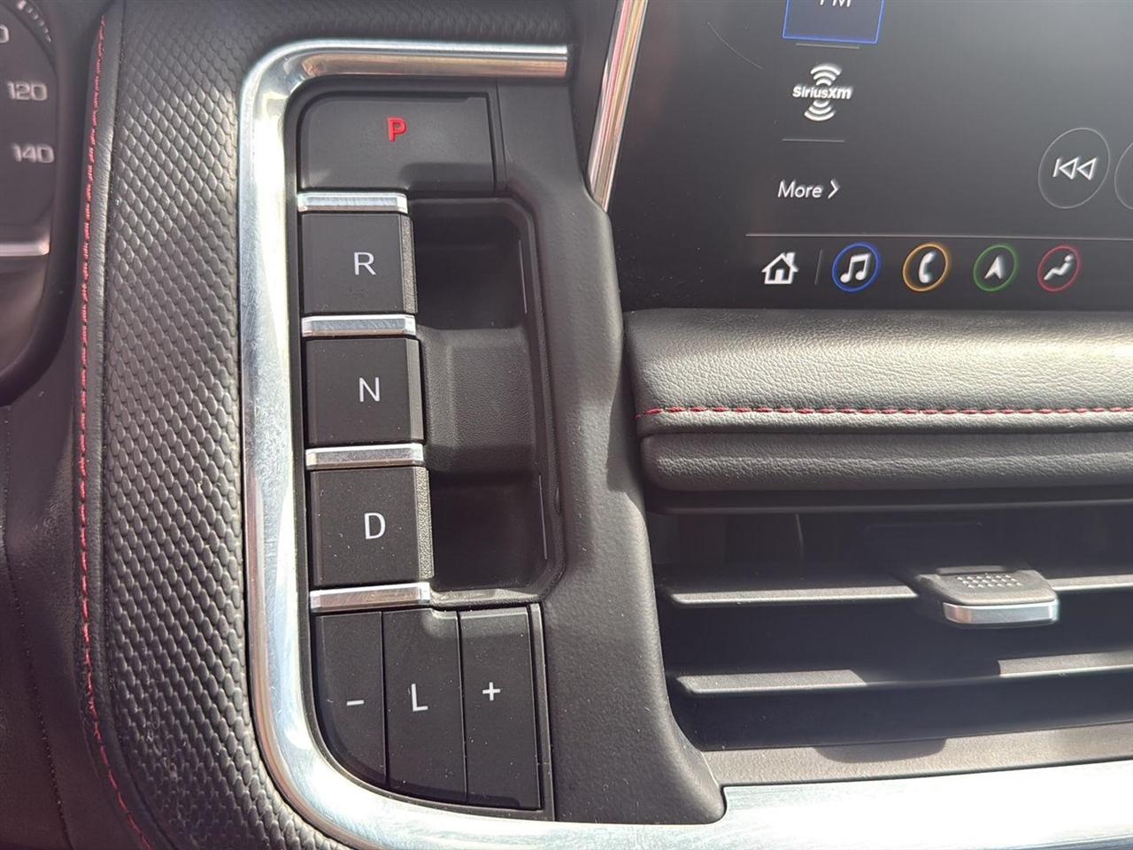 Chevrolet Suburban 4WD 4dr RST 2021