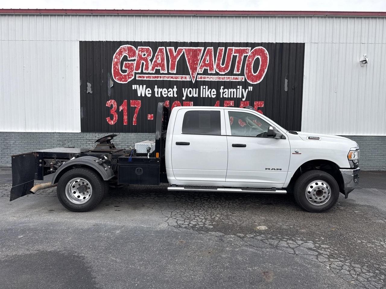 2020 RAM 3500 Tradesman 4x4 Crew Cab 8' Box