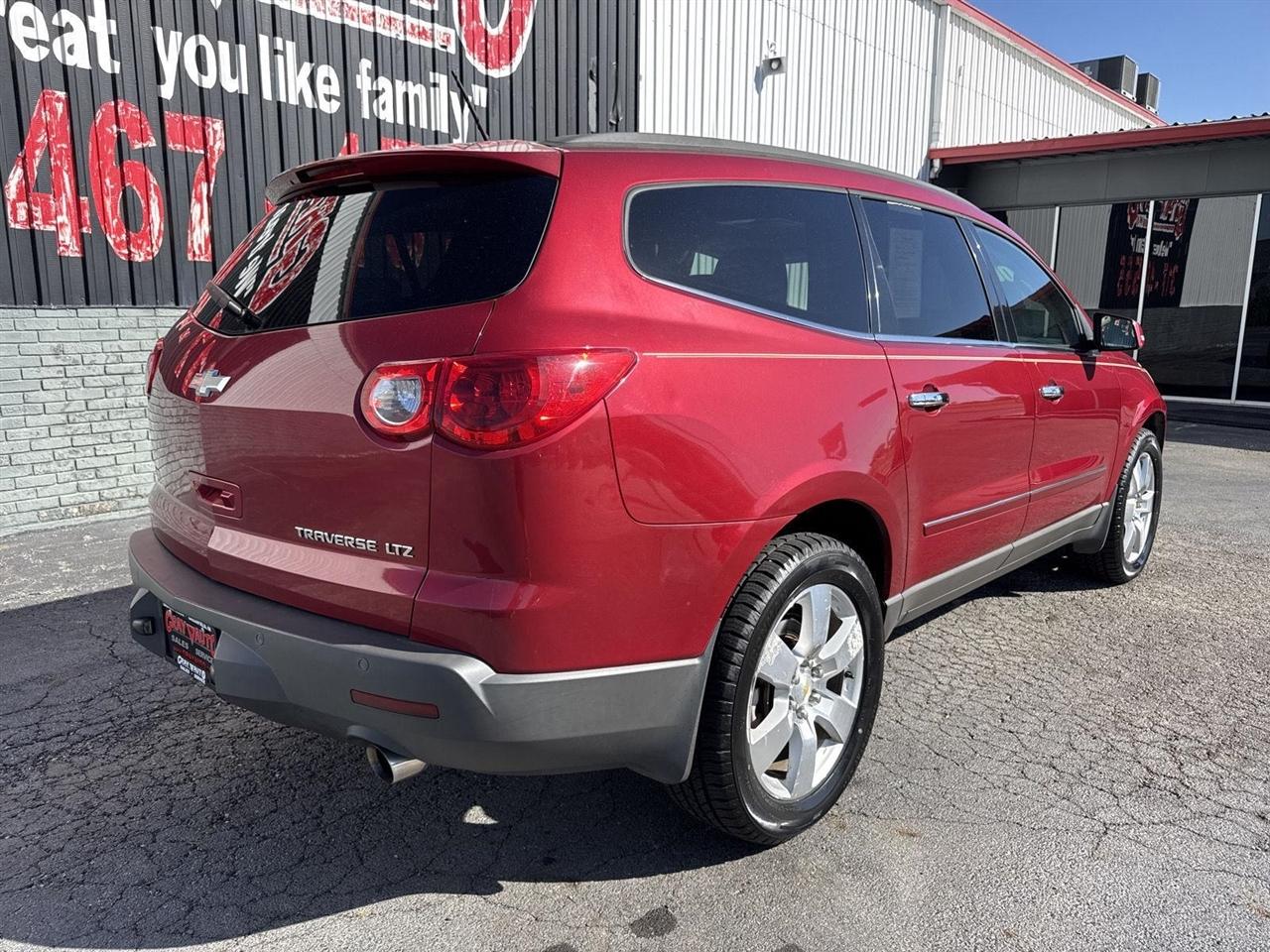 Chevrolet Traverse FWD 4dr LTZ 2012