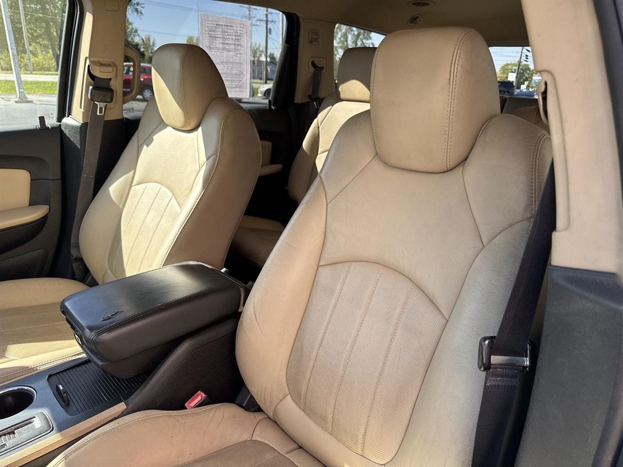Chevrolet Traverse FWD 4dr LTZ 2012