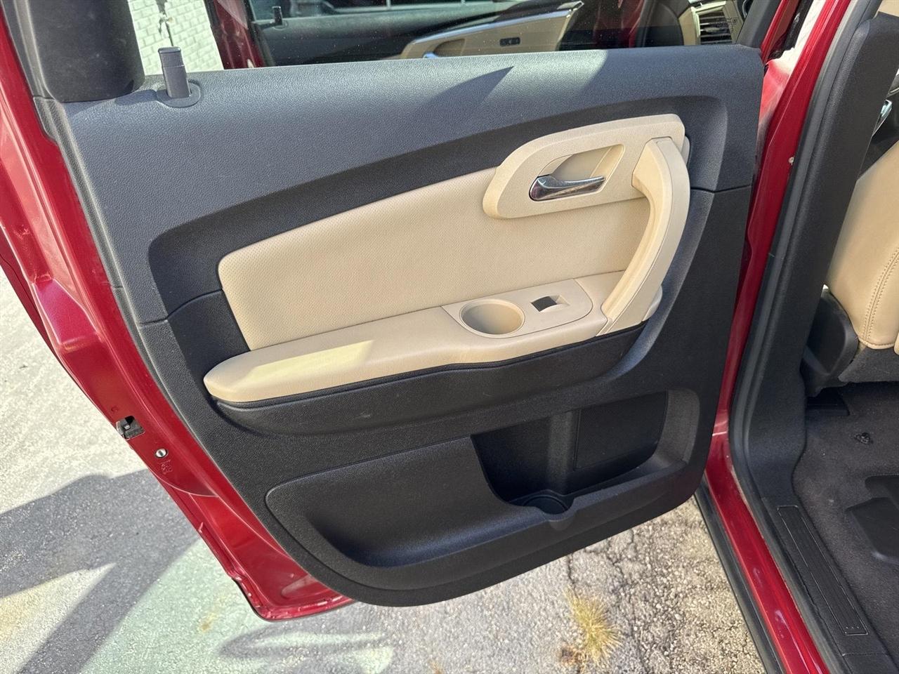 Chevrolet Traverse FWD 4dr LTZ 2012