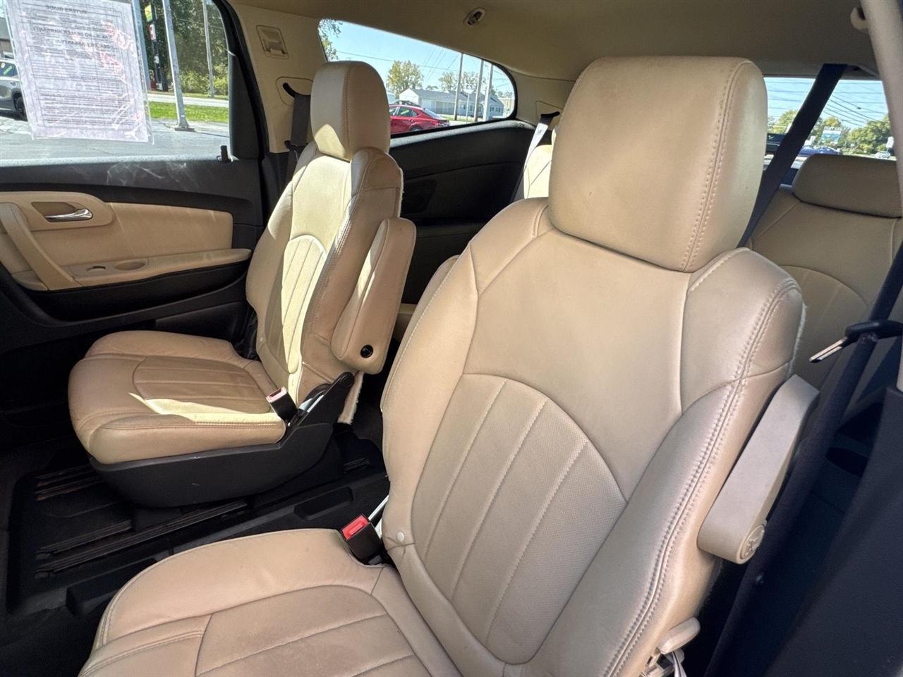 Chevrolet Traverse FWD 4dr LTZ 2012