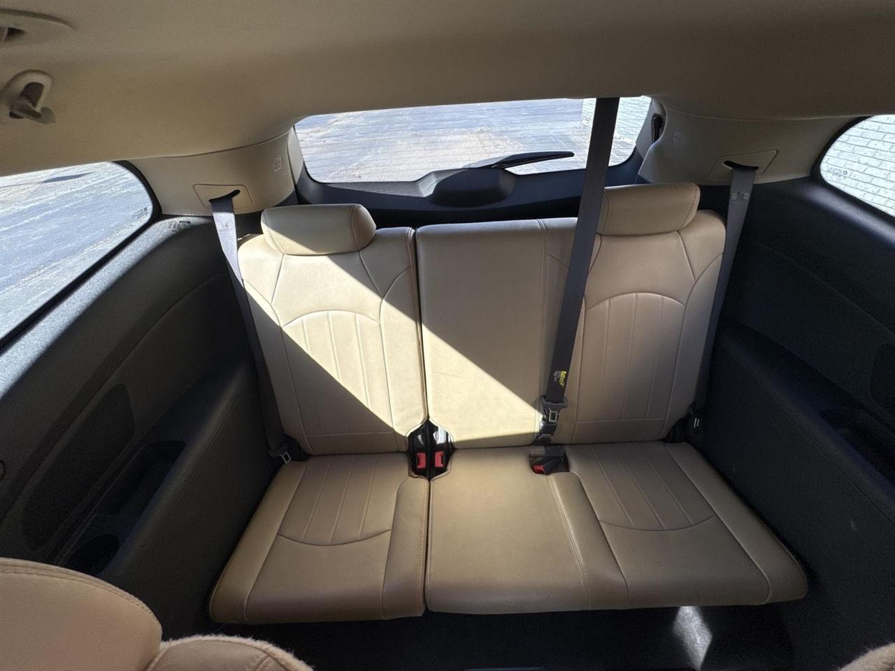 Chevrolet Traverse FWD 4dr LTZ 2012