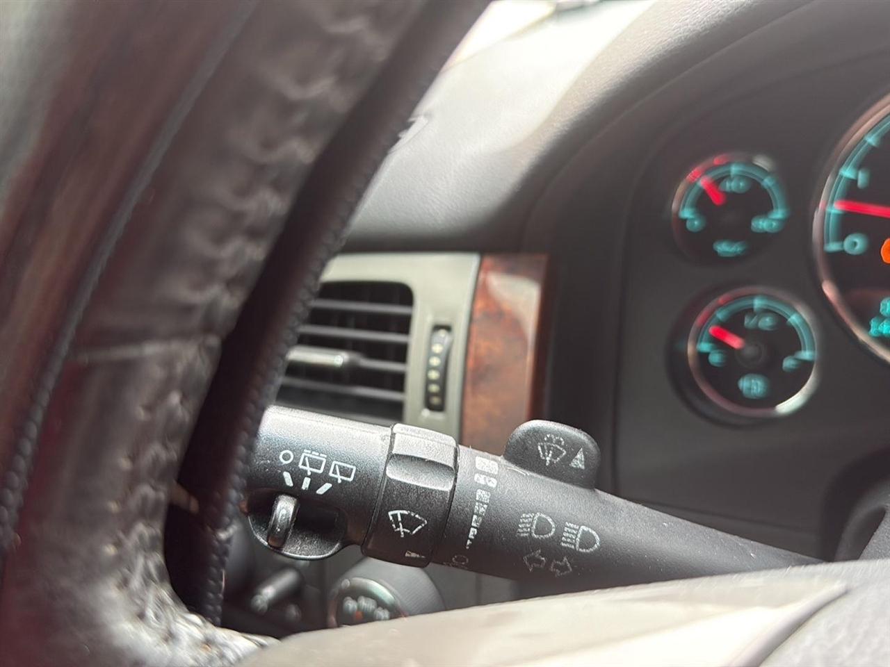 GMC Yukon 4WD 4dr SLT 2014