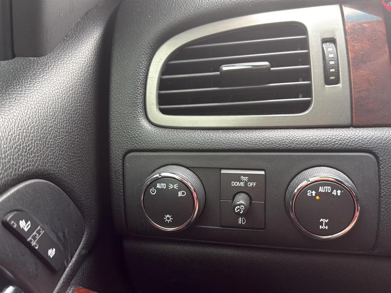GMC Yukon 4WD 4dr SLT 2014