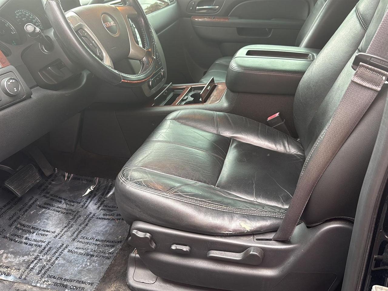 GMC Yukon 4WD 4dr SLT 2014