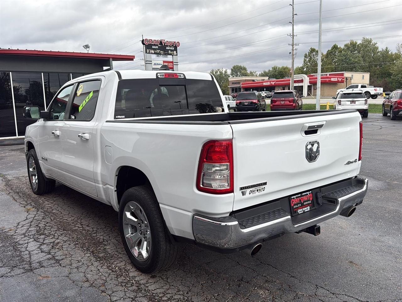 RAM 1500 Big Horn 4x4 Crew Cab 5'7" Box 2020
