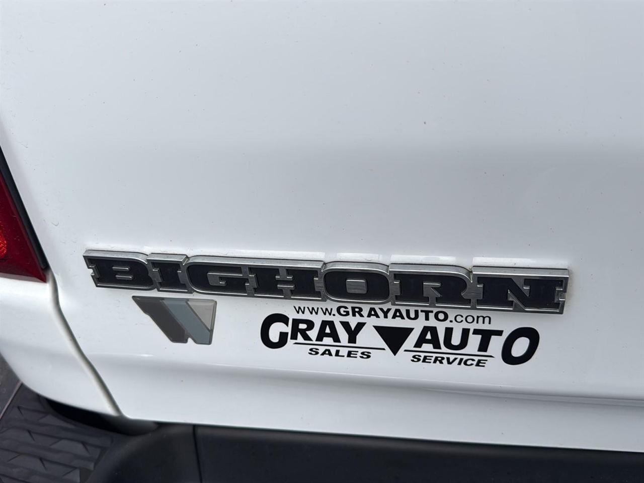 RAM 1500 Big Horn 4x4 Crew Cab 5'7" Box 2020