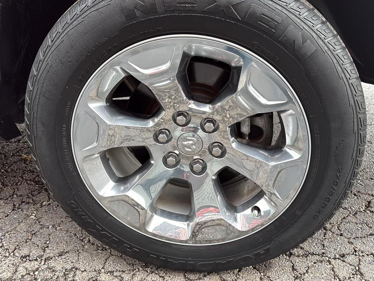 RAM 1500 Big Horn 4x4 Crew Cab 5'7" Box 2020